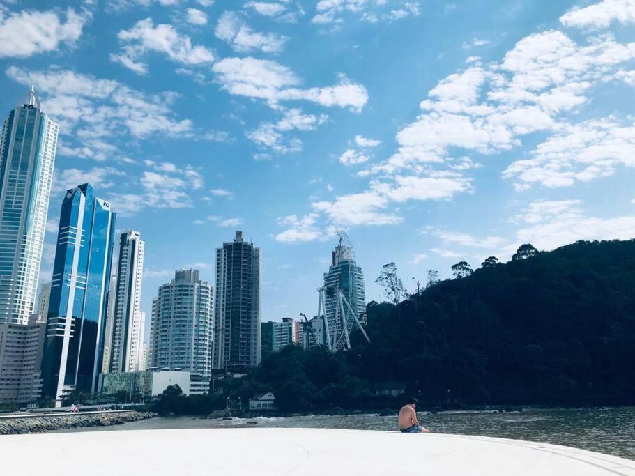 Piscina A Beira-Mar, Tranquilidade E Qualidade No Melhor De Bc Balneário Camboriú エクステリア 写真