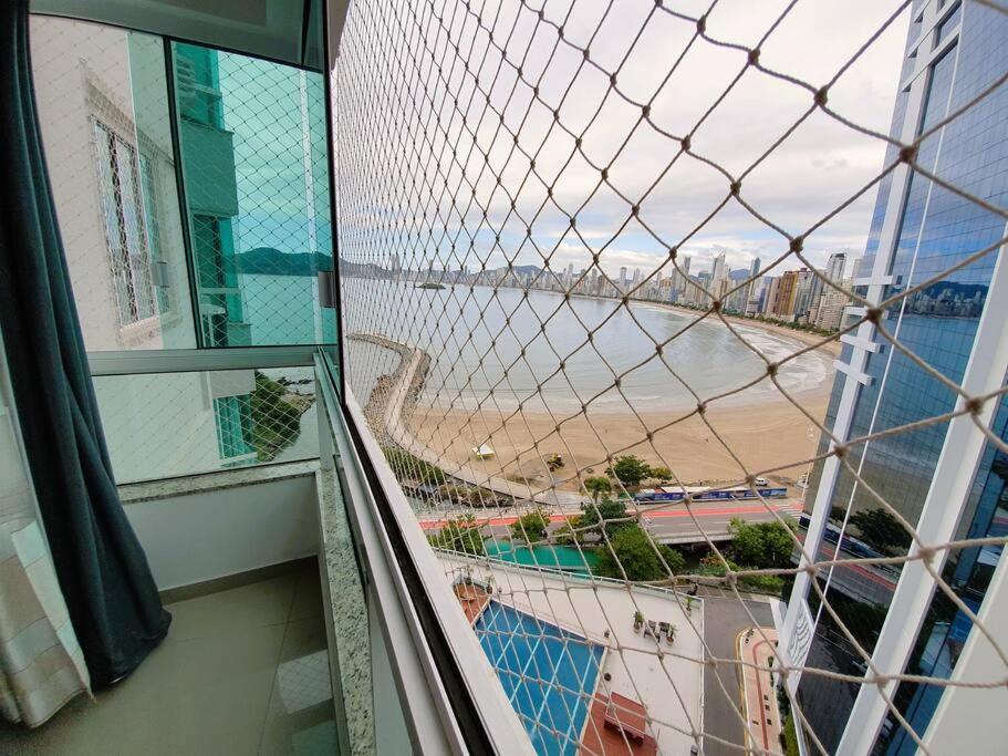 Piscina A Beira-Mar, Tranquilidade E Qualidade No Melhor De Bc Balneário Camboriú エクステリア 写真