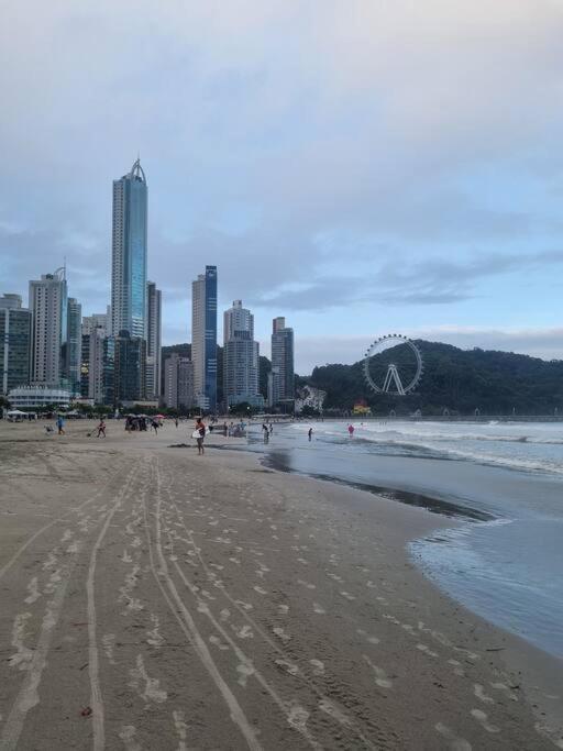 Piscina A Beira-Mar, Tranquilidade E Qualidade No Melhor De Bc Balneário Camboriú エクステリア 写真